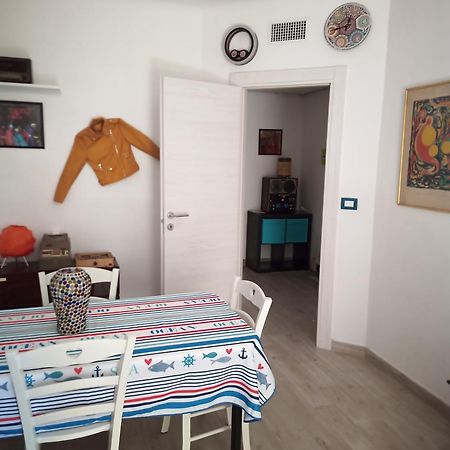 Grand F2 60Mq Centre Antibes, Proche Plages, Commerces, 2 Balcons, Parking, Train, Bus, Deco Vintage, Pet Friendly, Ideal Famille Ou 1-2 Couples Apartment Exterior foto