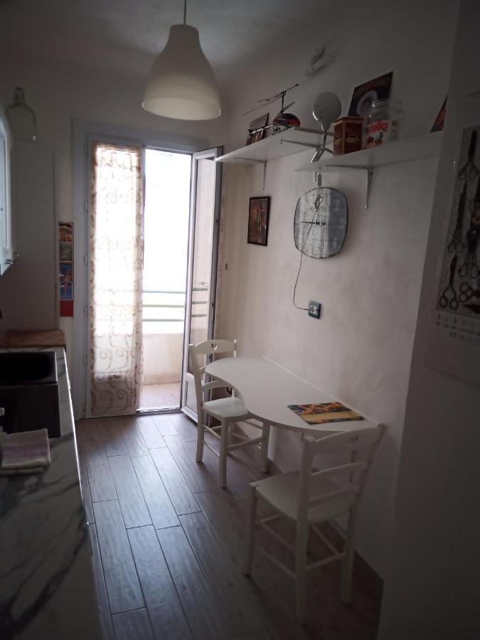 Grand F2 60Mq Centre Antibes, Proche Plages, Commerces, 2 Balcons, Parking, Train, Bus, Deco Vintage, Pet Friendly, Ideal Famille Ou 1-2 Couples Apartment Exterior foto